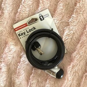Schwinn bike bicycle wire cable lock with key NWT